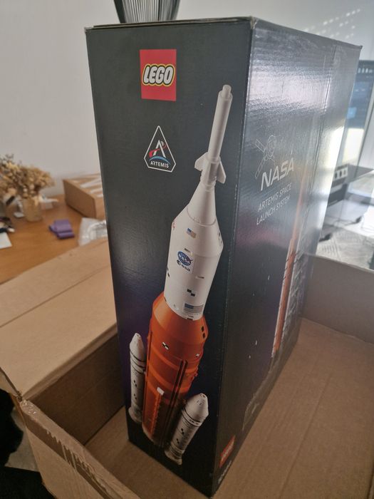 LEGO Icons 10341 NASA Artemis Space Launch System