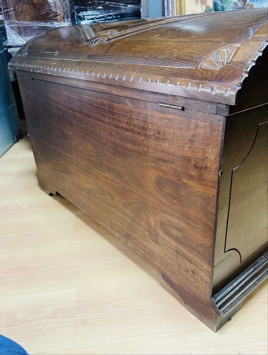 Arca/Baú em madeira carvalho