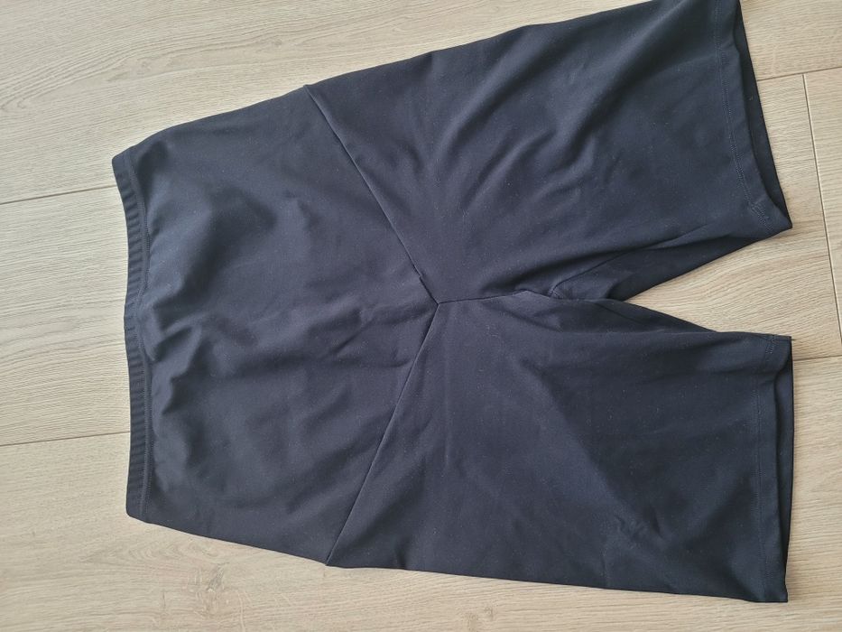 Krótkie legginsy ciążowe