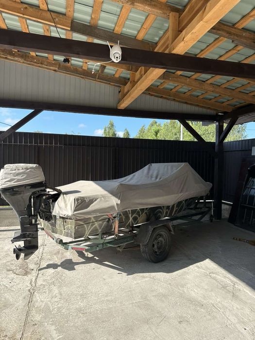 Лодка Крым, мотор сузуки 30 , лафет