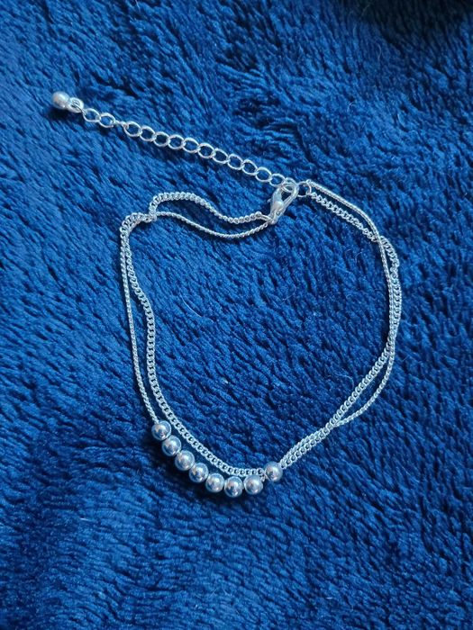 Elegancka bransoletka z kuleczkami łańcuszek