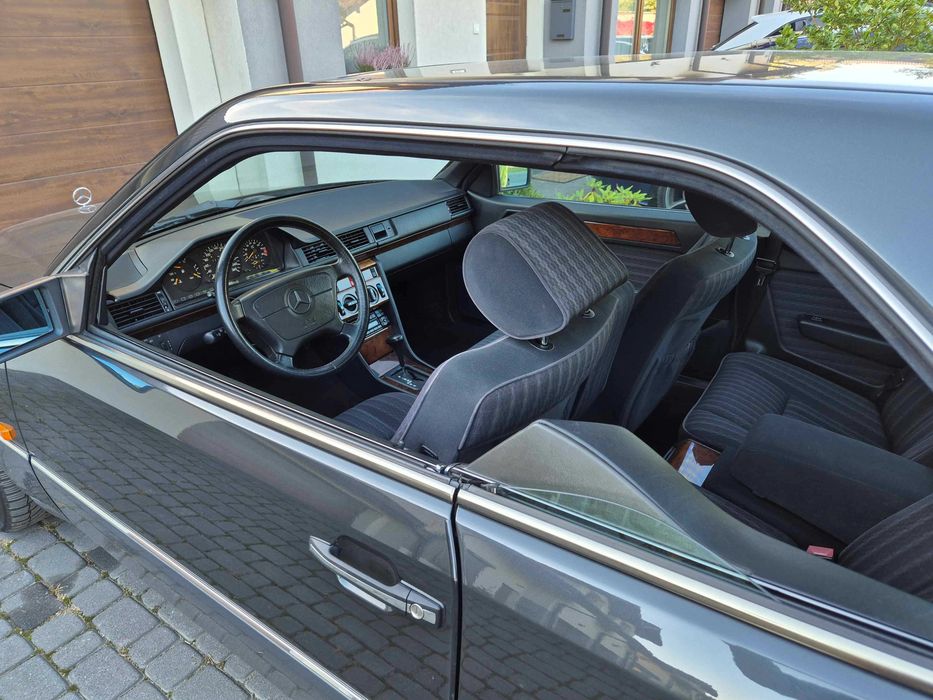 Mercedes CE 124  300-24