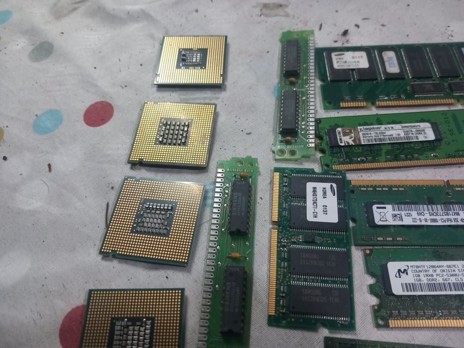Lote  memórias RAM.