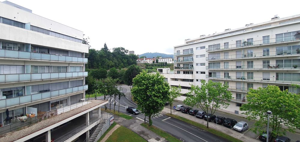 Apartamento T2 c/ Box – Frente à Universidade do Minho - Azurém