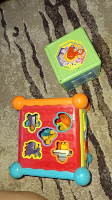 Сортер для розвитку моторики та пам'яті