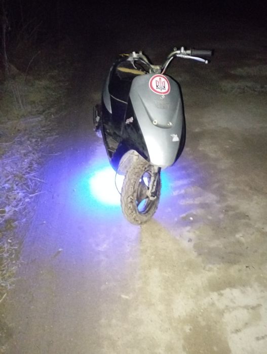 Скутер Сузукі лец 2 бабочка