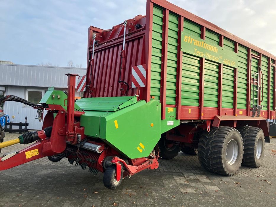 przyczepa samozbierajaca strautmann terra vitesse 4601 nie giga krone