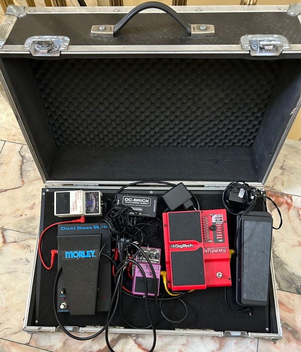 Pedaleiras e Cabos para Guitarra/Baixo