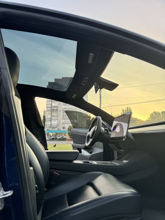Tesla 3 21год 82.5 kw полный привод 460км
