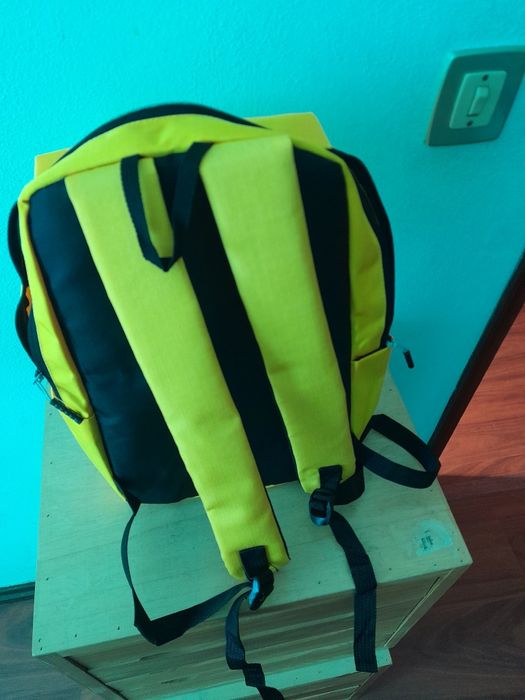 Mochilas novas e lindas