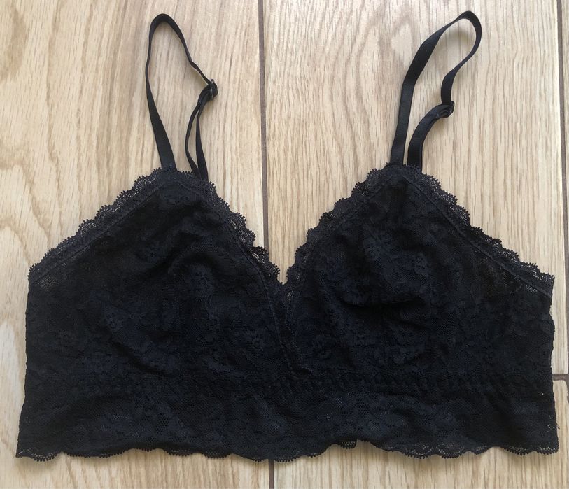 Czarny biustonosz koronkowy H&M 75B