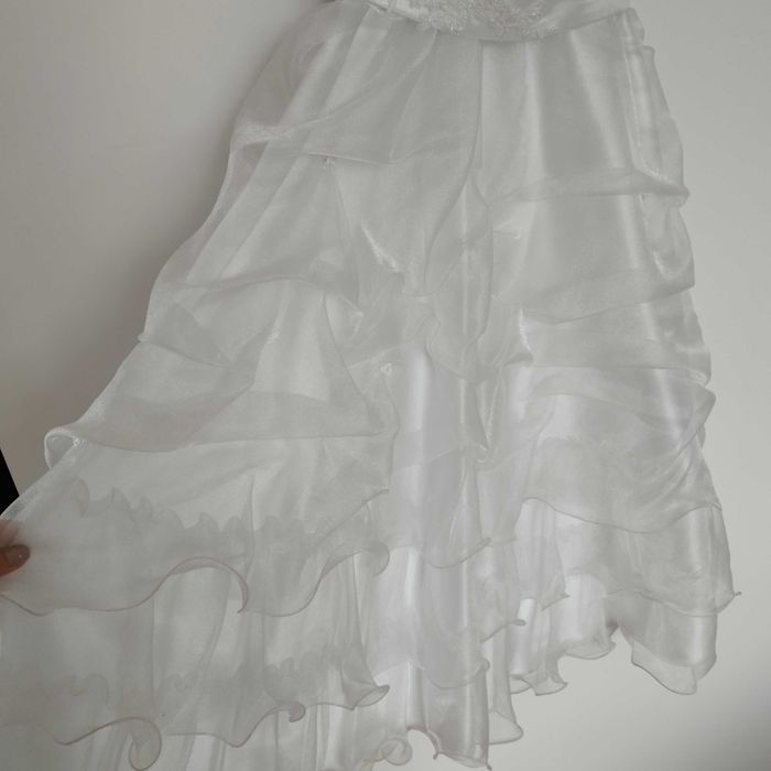 Elegancka  suknia komunijna falbany 140
