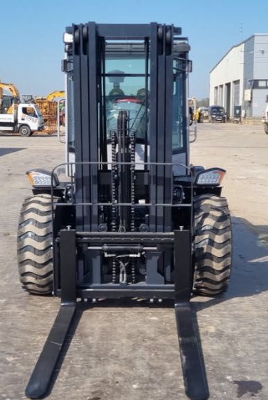 wózek widłowy terenowy 3.5t  JQ Power CPC35
