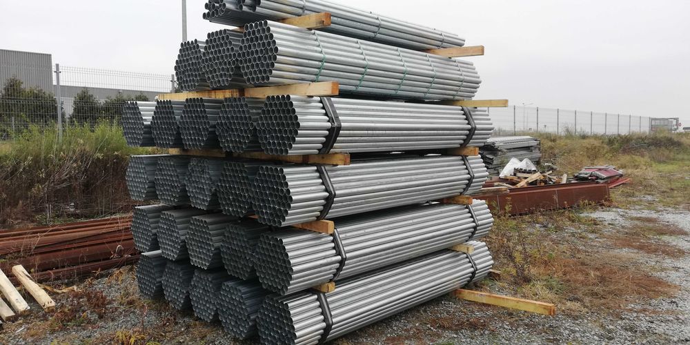 Słupki, ogrodzenia rura fi 48,3 ocynk na słupek HIT-13zł za metr