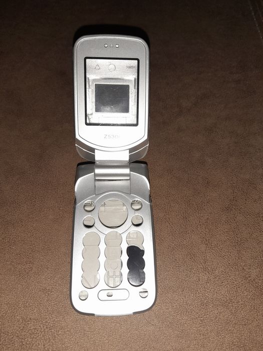 Sony Ericsson К500 та Z530