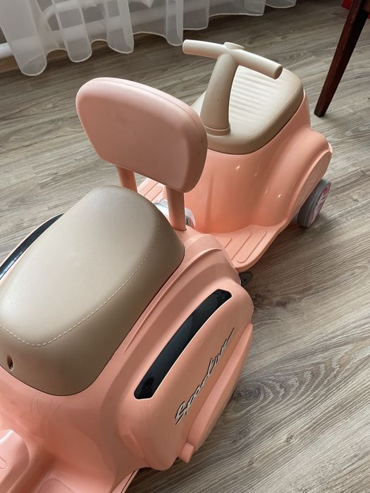 Продам дитячий електроскутер