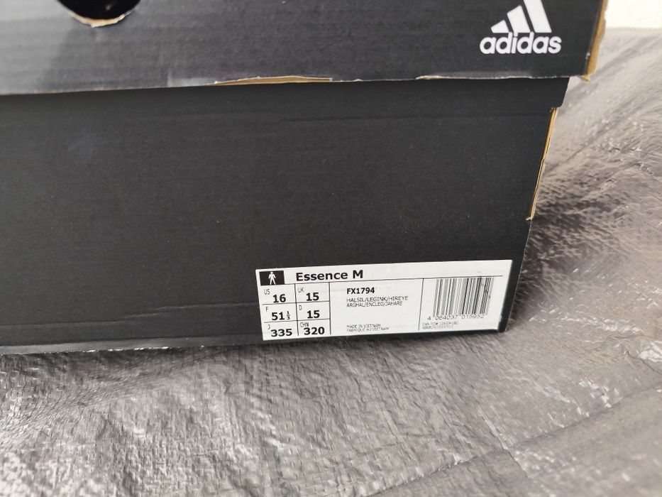 Buty sportowe ADIDAS Essence M
