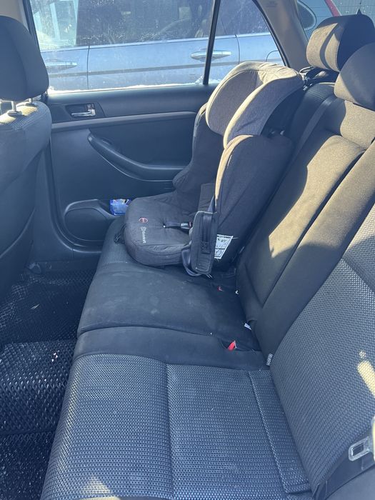 Продам авто тойота авенсіс