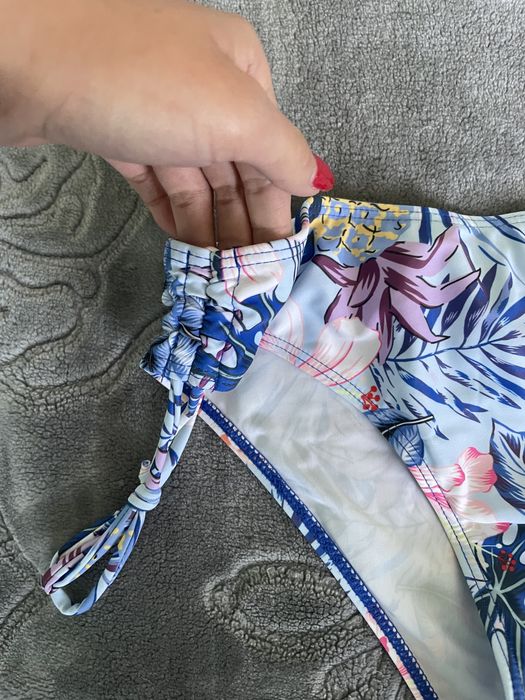 Kwiecisty dół od bikini S