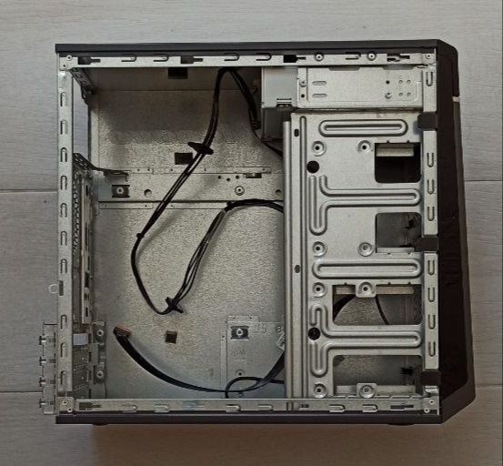 Корпус Lenovo ThinkCentre з дисководом