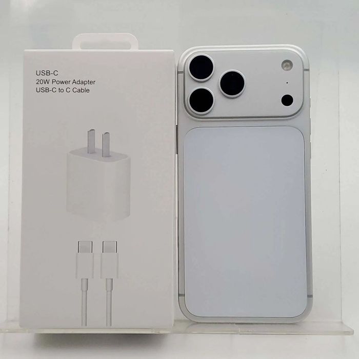 iPhone 17 Pro Max (2269) – 6.9" – Novo / Quase Novo – Estado Impecável