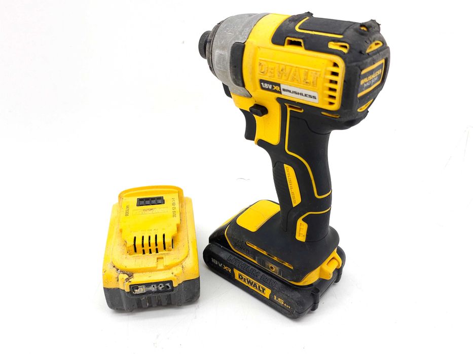 Zakrętarka Dewalt DCF787 + 2 AKU