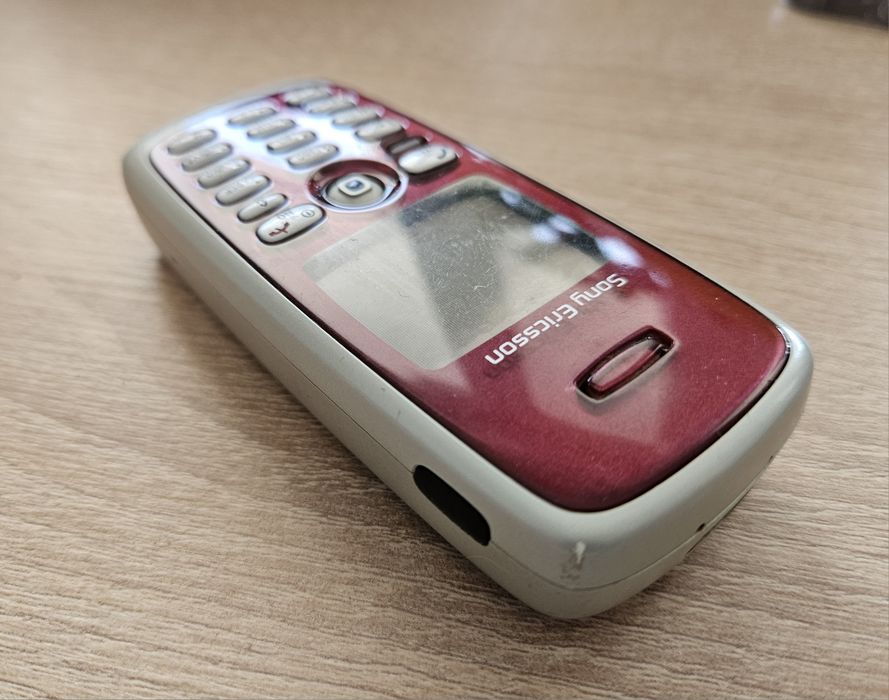 Telefon kolekcjonerski Sony Ericsson T300