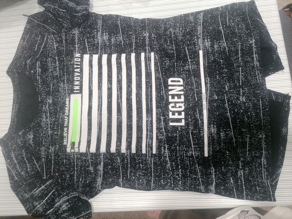 T-shirt preta tam. M