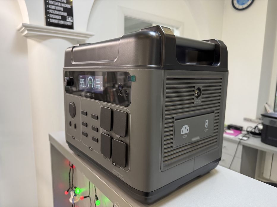 Зарядна станція Oukitel P2001E Plus 2400W