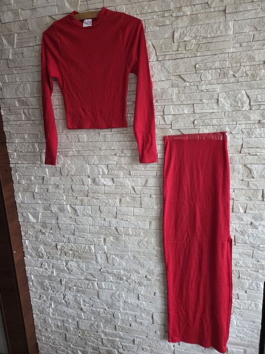 Czerwony top plus spódnica ołówkowa długa prążek Pakuten  rozm L/XL