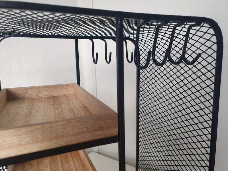 Czarny stojak organizer na biżuterię loft drewniany metalowy