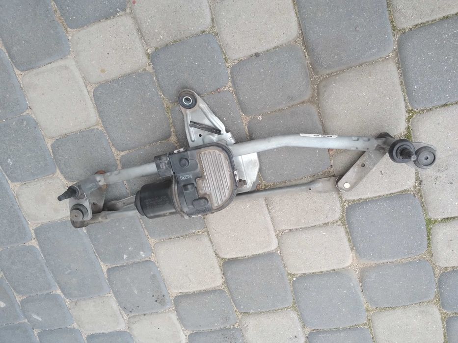 Silniczek wycieraczek z ramionami VW Passat B6 B7 CC  Europa