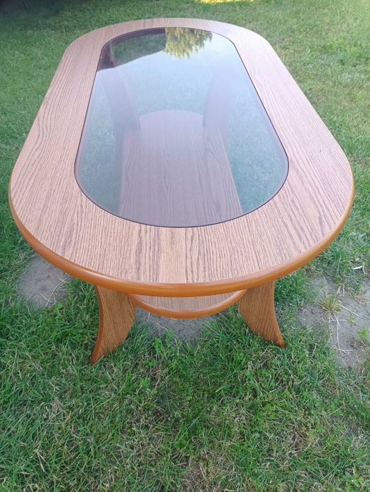 Ława owalna ze szkłem i półką do salonu, na taras lub na działkę