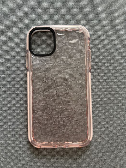 Чохли на IPhone 11