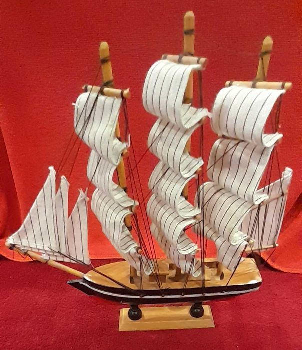 Model żaglowca drewno materiał statek dekoracyjny Nardowe Muzeum Morsk