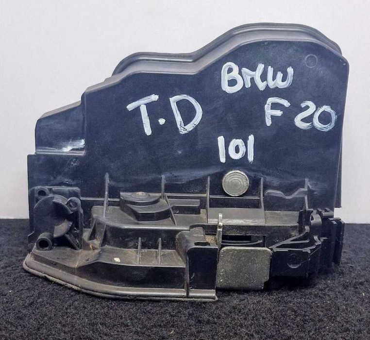 Fechadura / Fecho Porta Trás Direito BMW 1 (F20) ano 2011