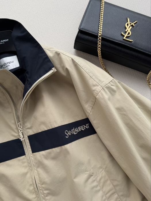 Жіноча нова бежева вітрівка ysl saint Laurent розмір S