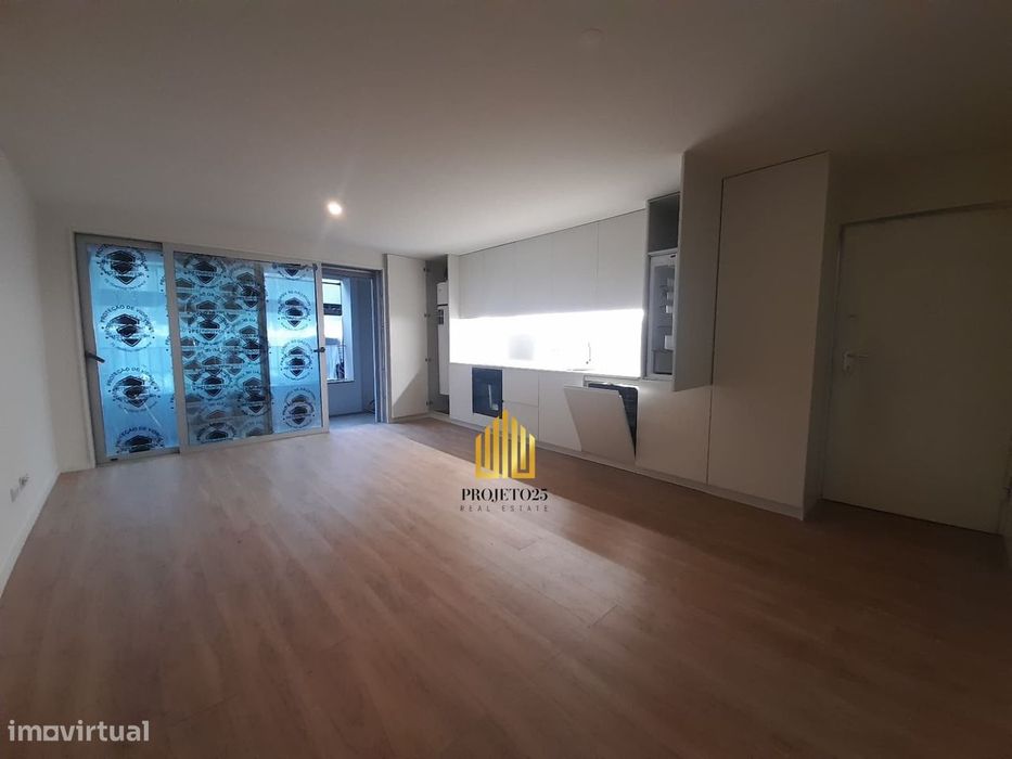 Apartamento T1 Novo em Condomínio Fechado Junto ao Parque do Covelo.