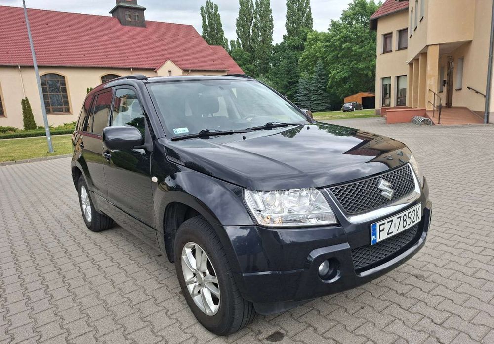 Suzuki Grand Vitara Zarejestrowany - automat - benzyna - 2,0 - 140 KM