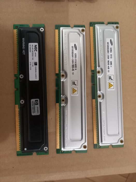 Moduł pamięci do starego komputera