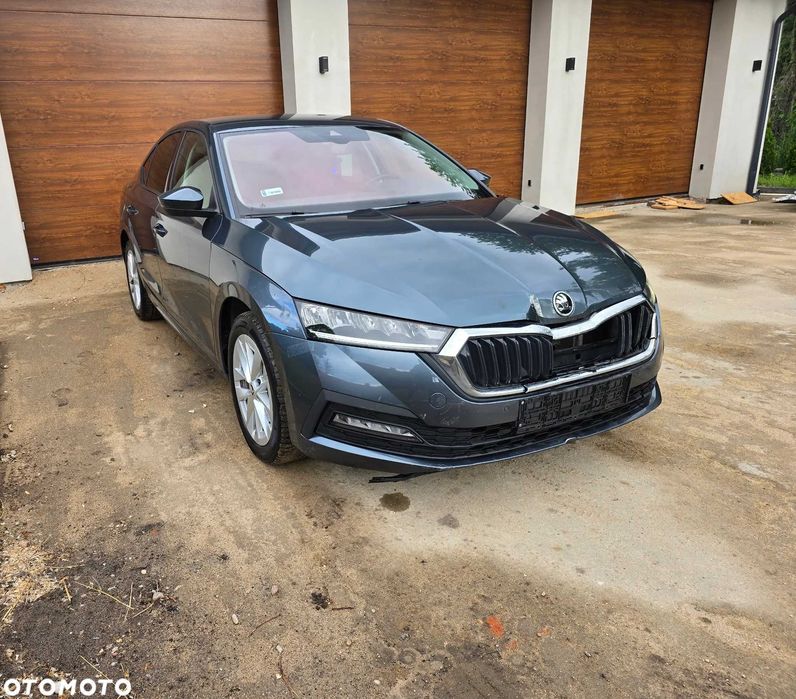 Skoda Octavia 2.0 tdi 2022r masaże asystent