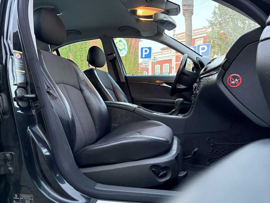 Mercedes-benz  E-220 Cdi Avantgarde  Black-Edition