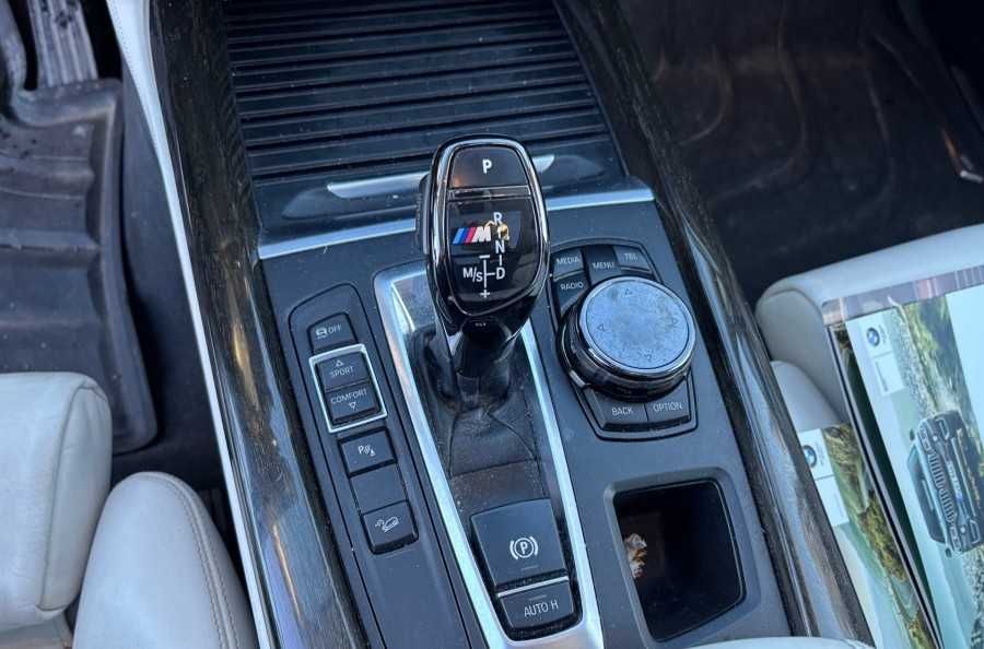 У продажі авто з ЄС BMW X5 M50D 2015 року