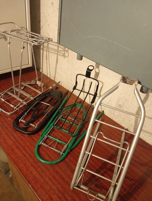 Велобагажники та інші запчастини.