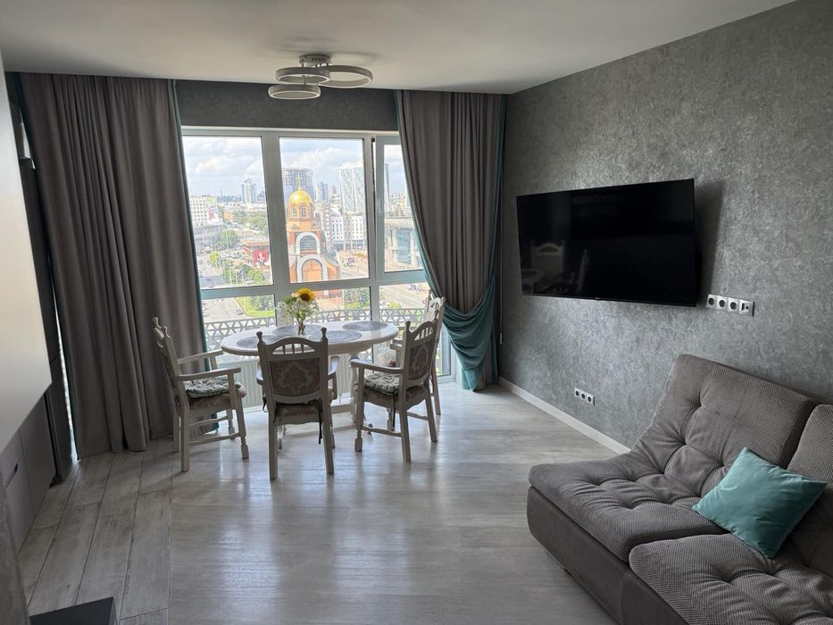 Apartment in Kyiv, Chokolivka - View 2