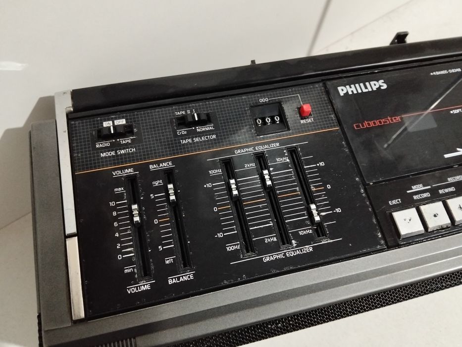 Radio vintage PHILIPS Cubbooster