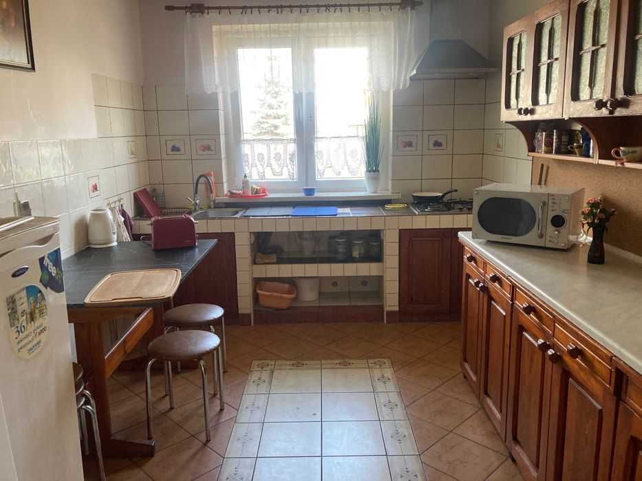 Noclegi u Iwony   (atrakcyjne tanie noclegi służbowe i turystyczne ]