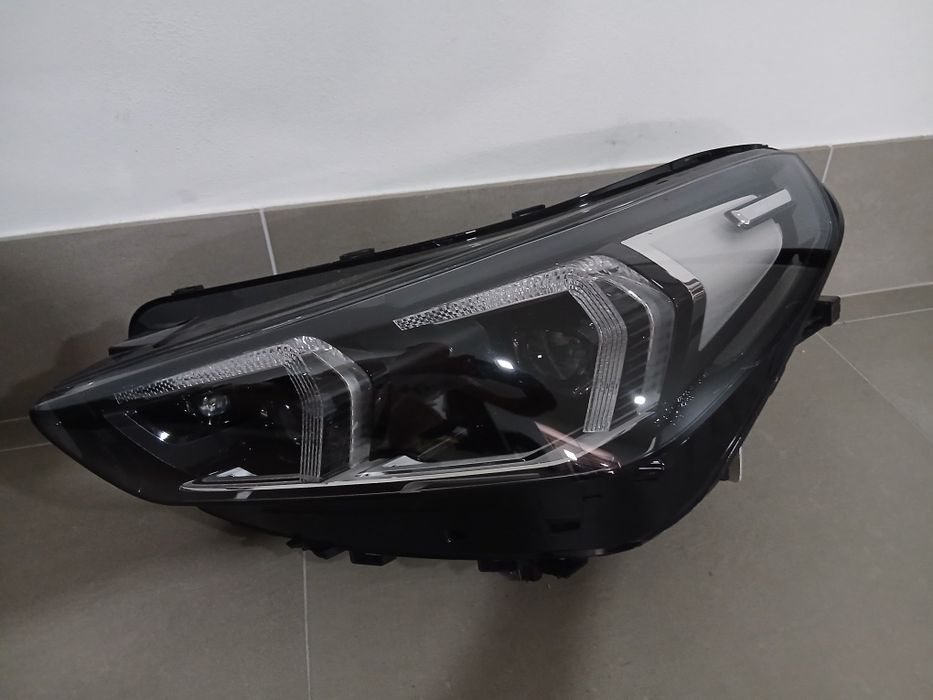 Farol BMW X1 U11  e  F48