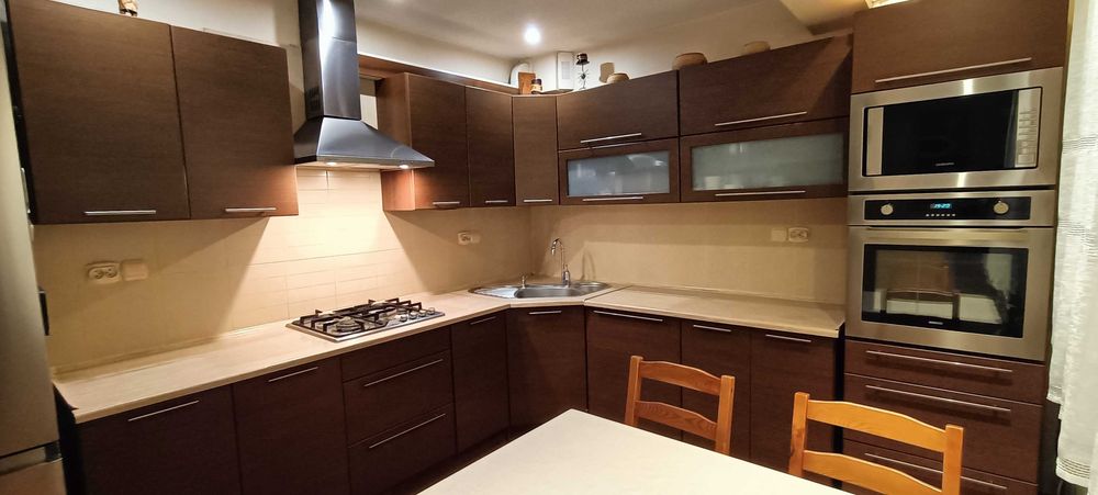 Zestaw mebli kuchennych z agd