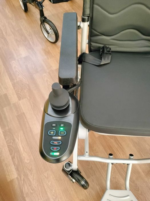 Cadeira de rodas elétrica dobrável Veleco Cosmo